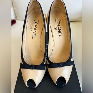 Chanel beige leather black bow peep pumps shoes